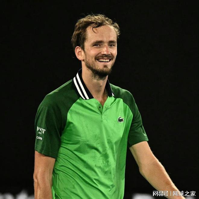 不屈不挠的 不屈不挠的